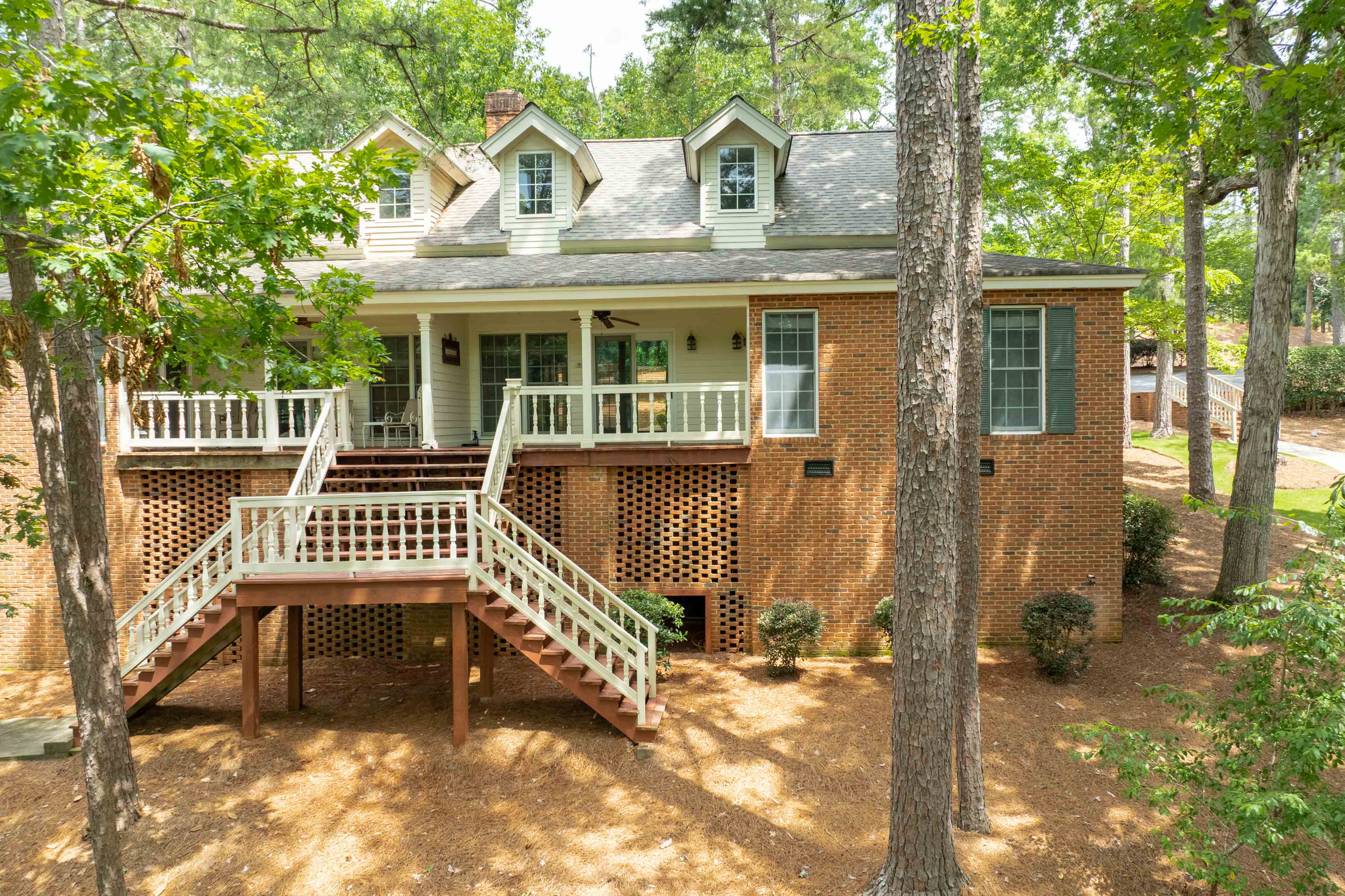 1060 Cupp Lane image 2